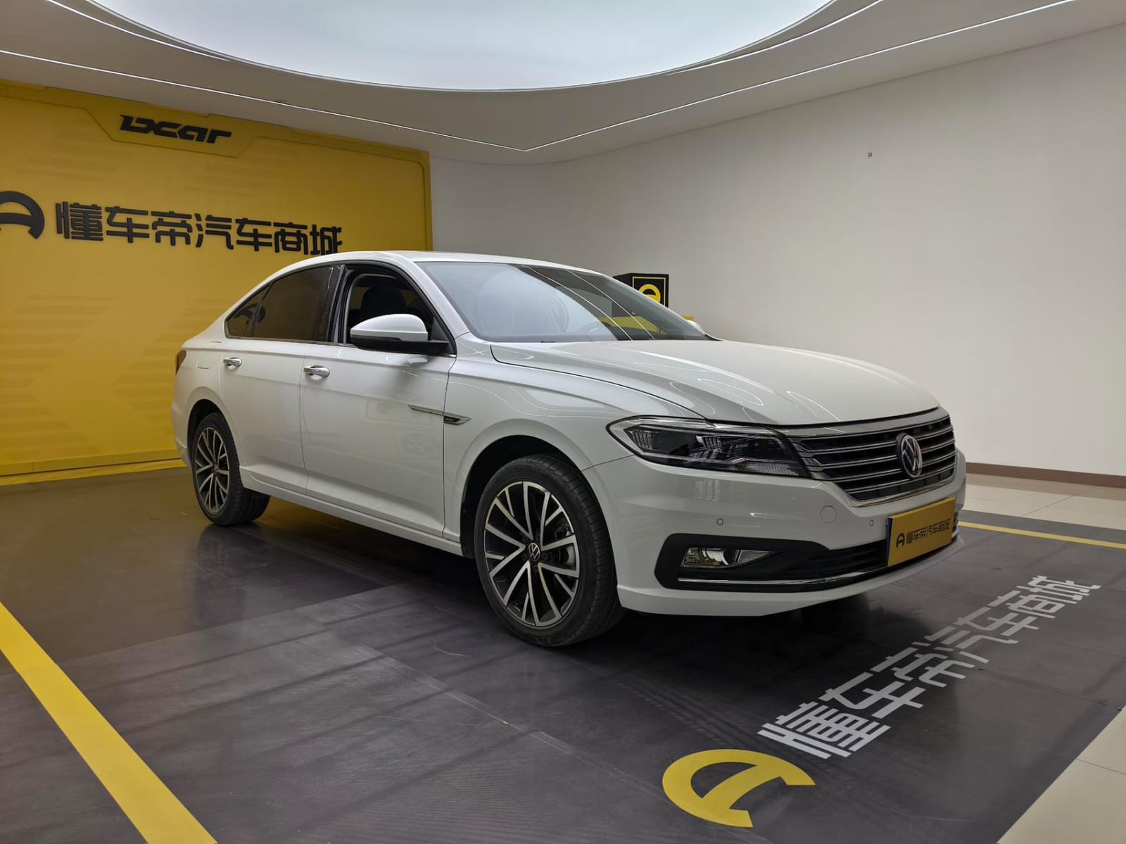 Volkswagen Lavida 280TSI DSG Deluxe Edition