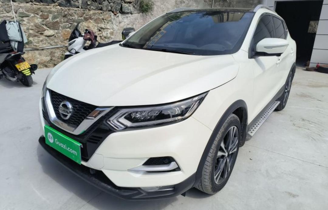 Nissan Qashqai 2.0L CVT XV Prem Deluxe Edition
