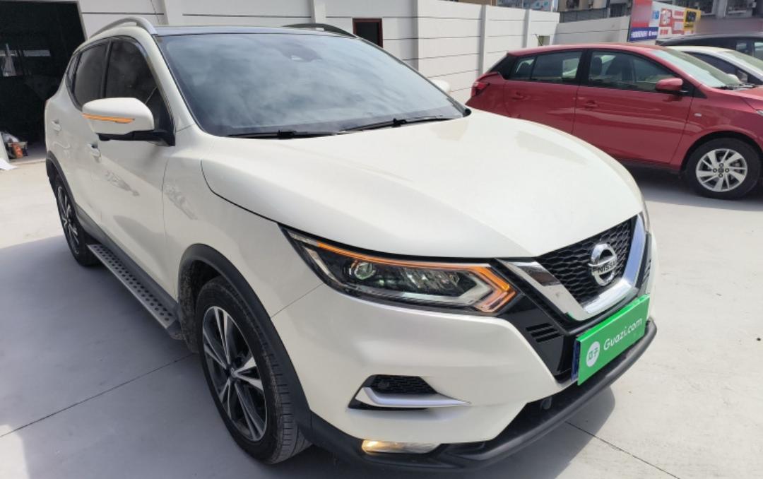 Nissan Qashqai 2.0L CVT XV Prem Deluxe Edition