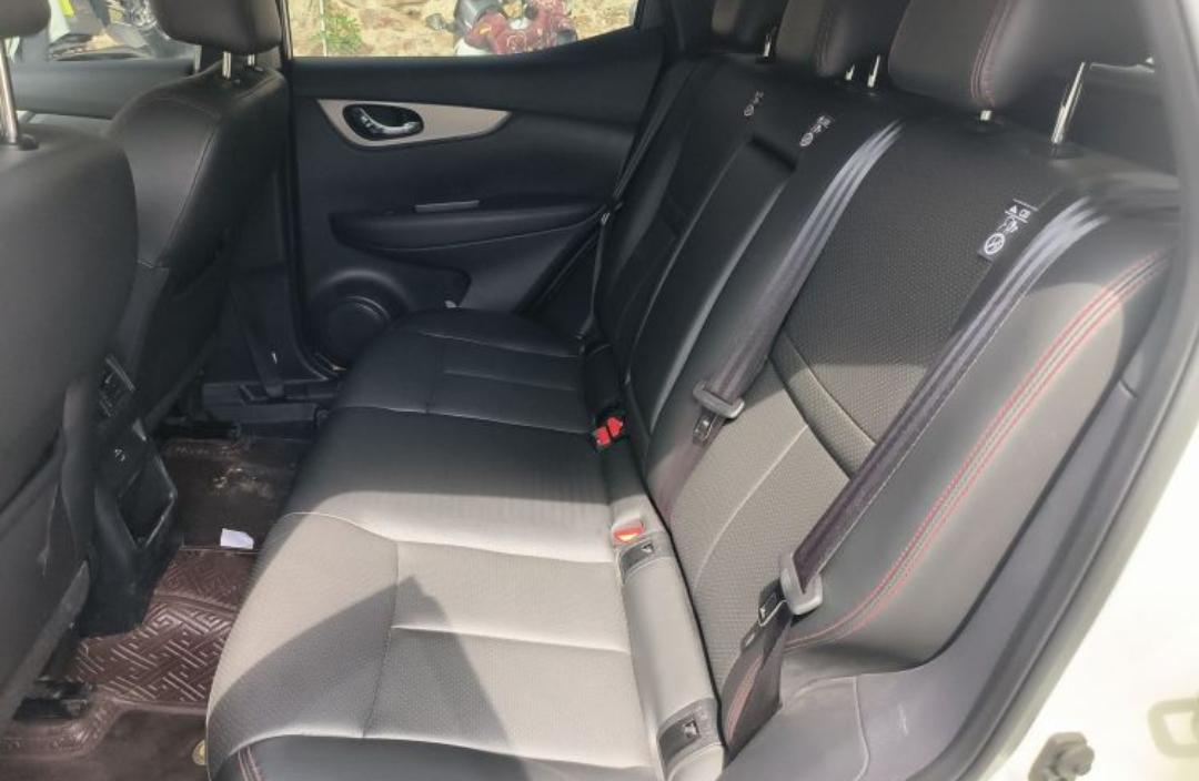 Nissan Qashqai 2.0L CVT XV Prem Deluxe Edition
