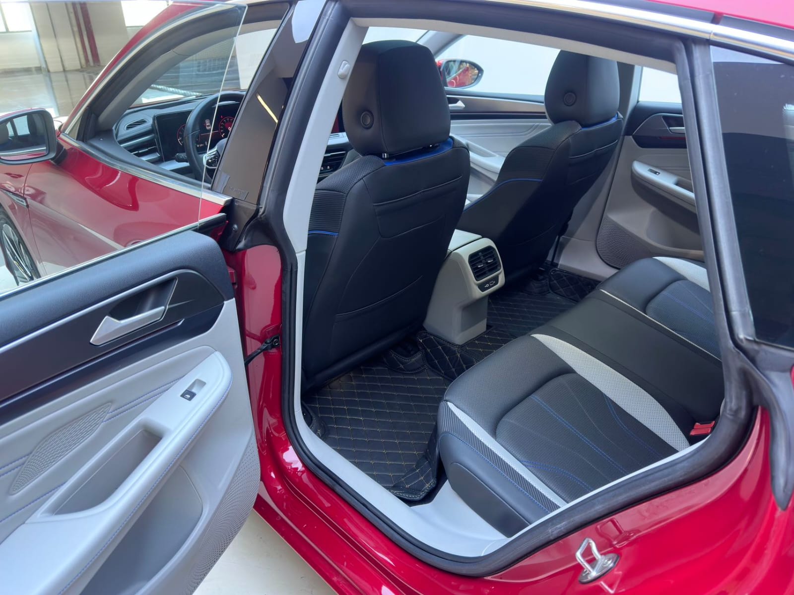 Volkswagen Lamando L 280TSI DSG Super Spicy Flagship Edition
