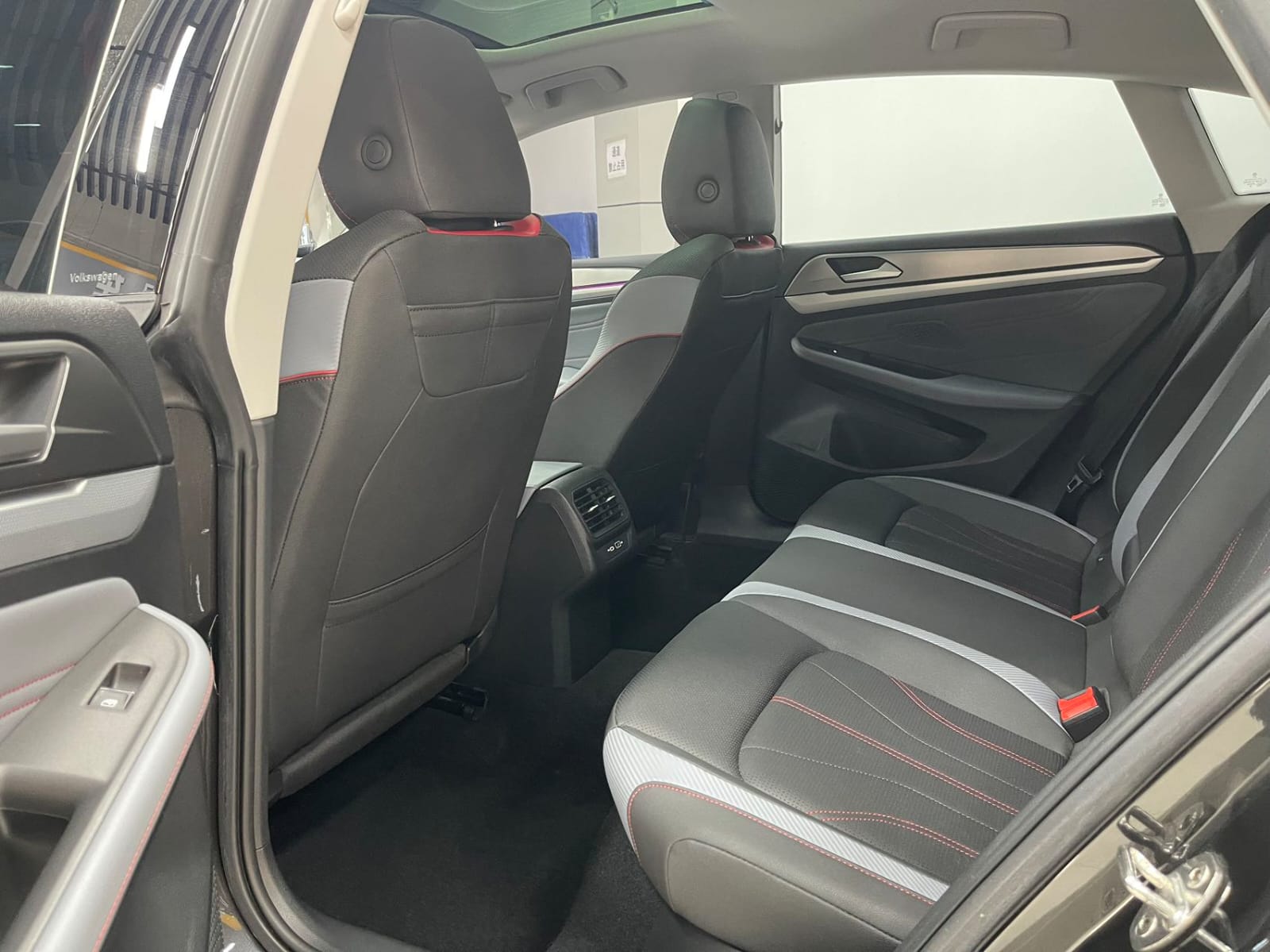 Volkswagen Lamando L 280TSI DSG Cool Hot Edition