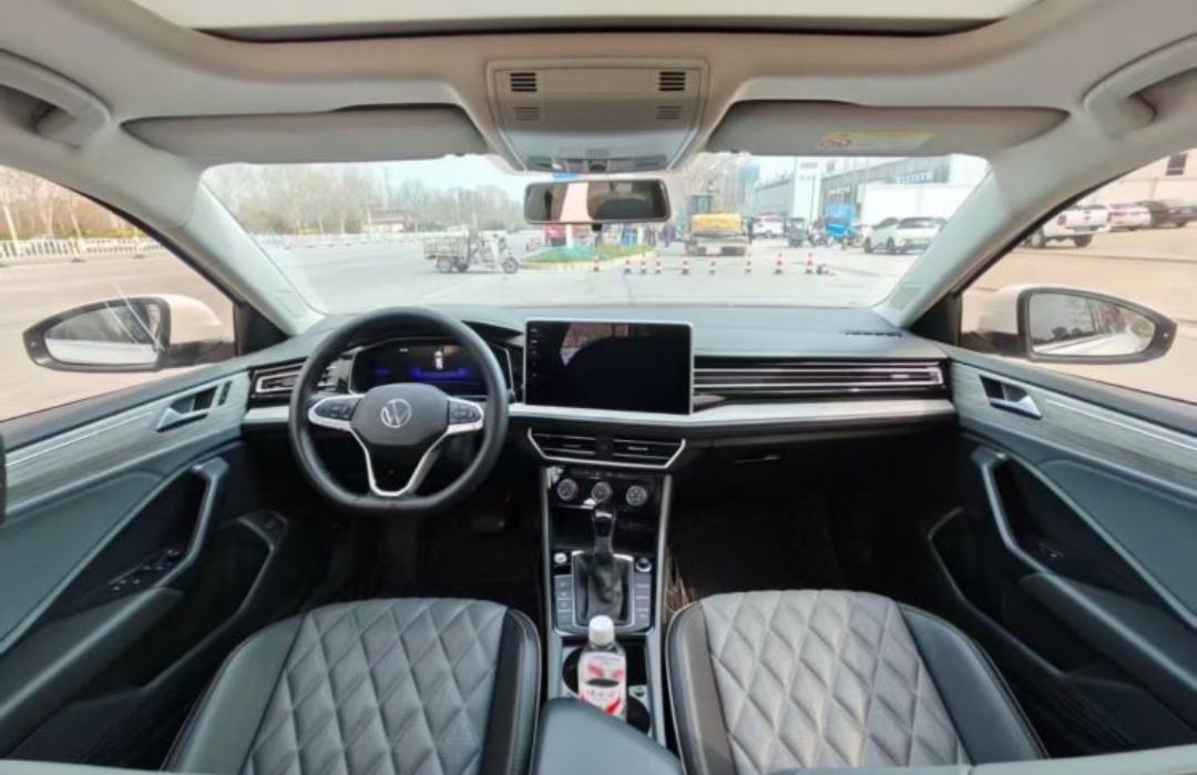 Volkswagen Sagitar 280TSI DSG Oversight Lite