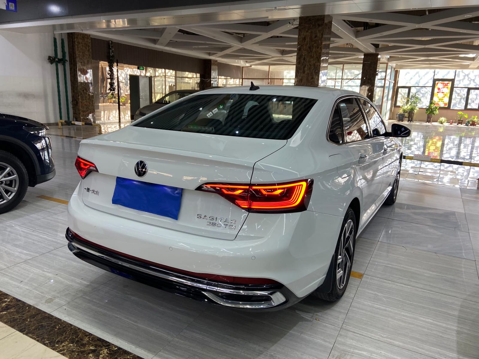 Volkswagen Sagitar 280TSI DSG