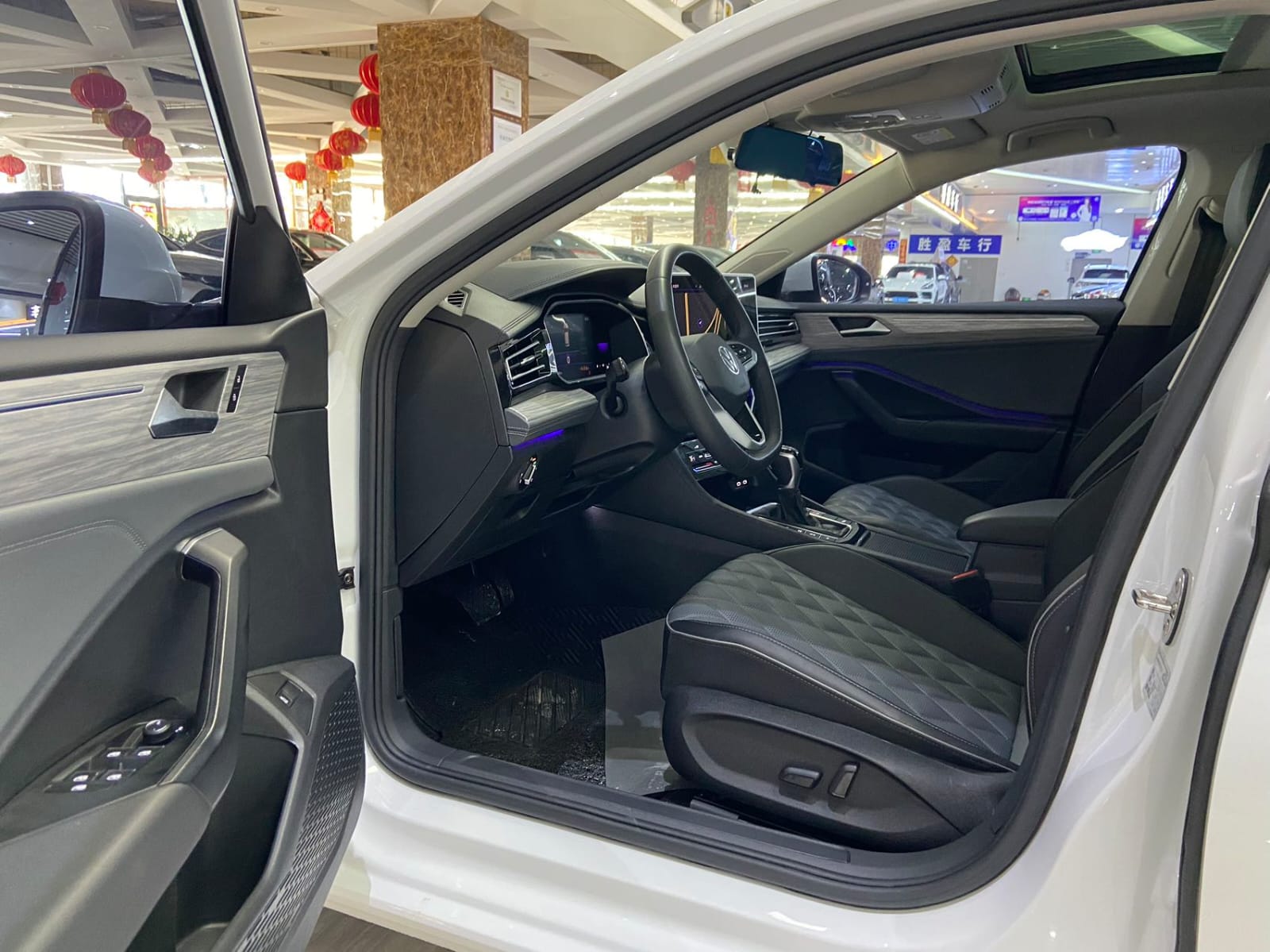 Volkswagen Sagitar 280TSI DSG
