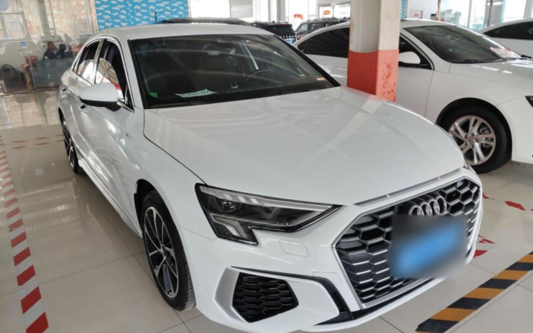 Audi A3L Limousine 35 TFSI Спортивный