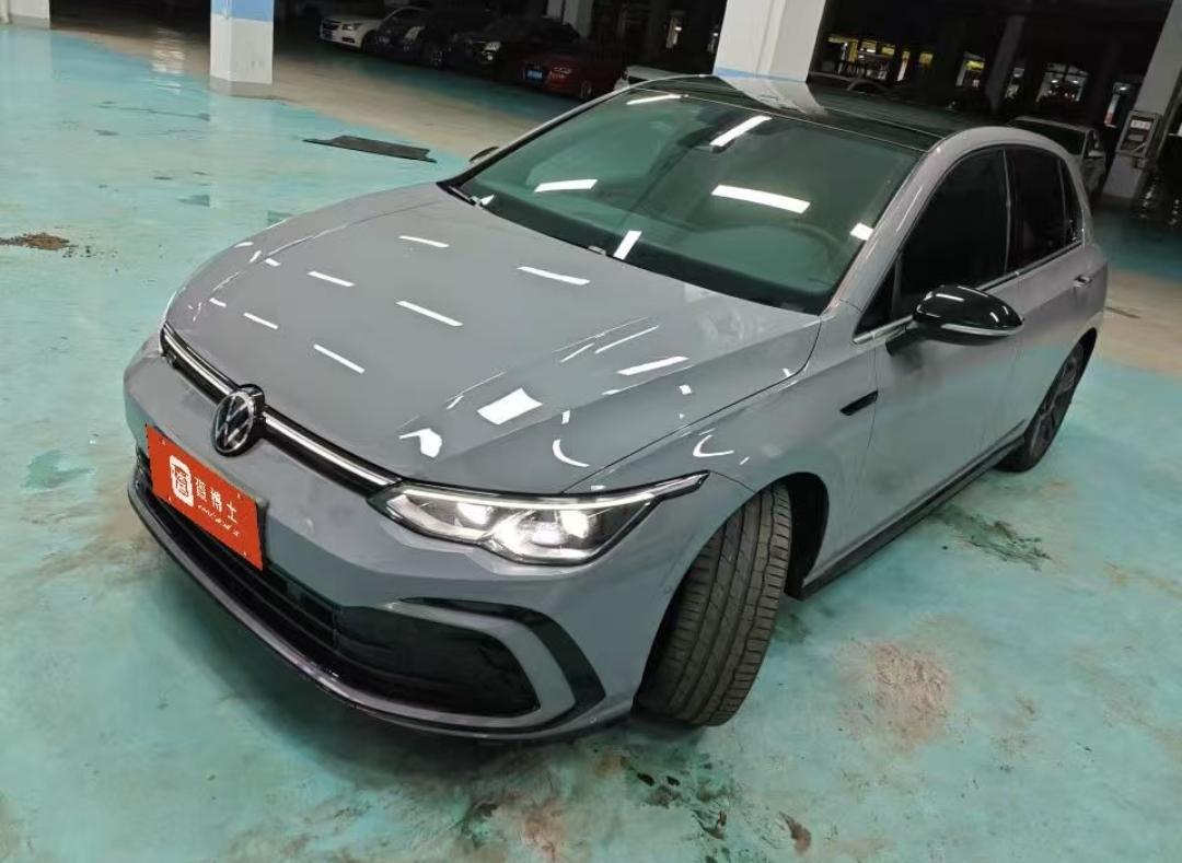 Volkswagen Golf R-Line