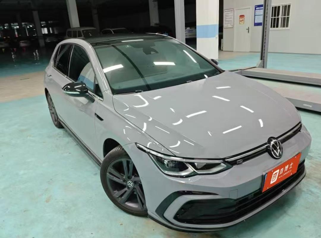 Volkswagen Golf R-Line