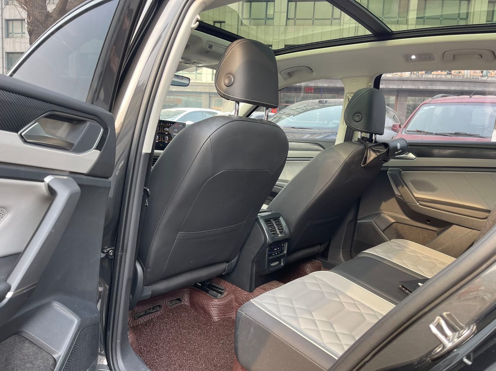 Volkswagen Tayron 1.4T 280TSI Deluxe PLUS Premium Edition