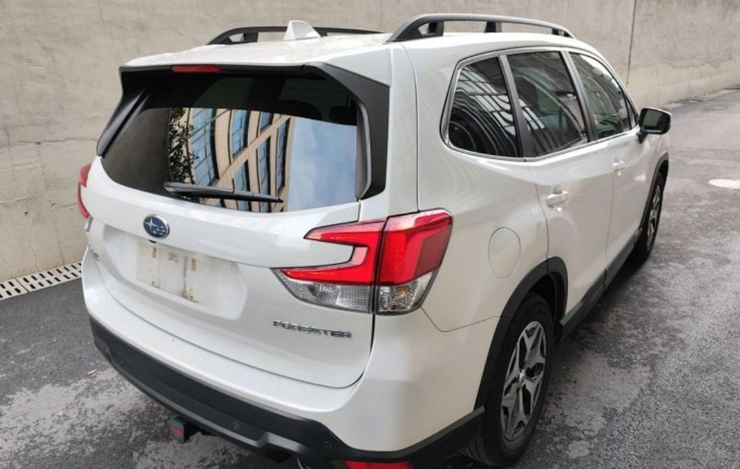 Subaru Forester 2.0i AWD Deluxe Edition EyeSight