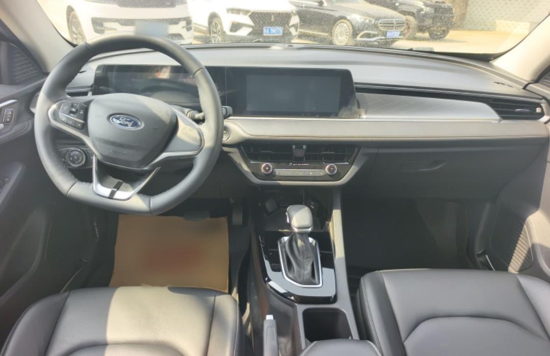 Ford Escort 1.5L Diamond Edition