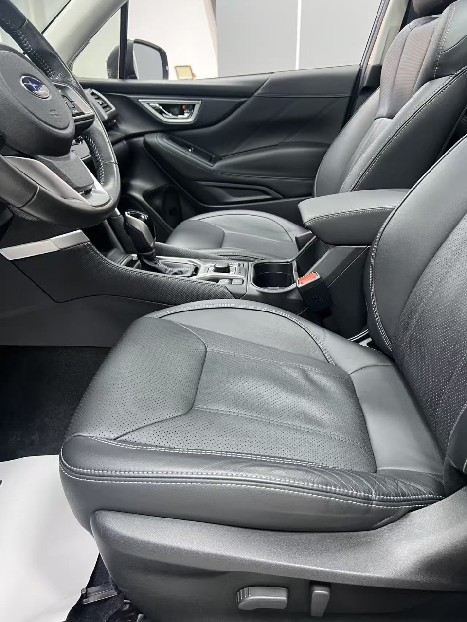 Subaru Forester 2.0i AWD Luxury Edition EyeSight