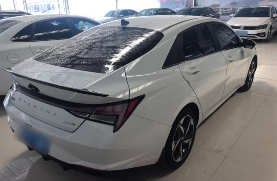 Hyundai Elantra 240TGDi DCT LUX Premium Edition