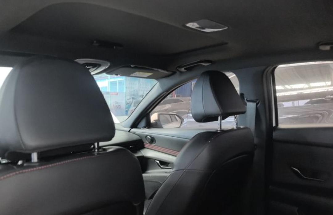 Hyundai Elantra 240TGDi DCT LUX Premium Edition