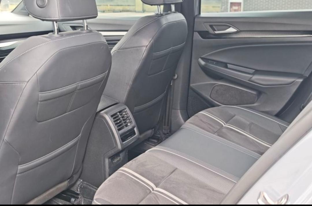Volkswagen Golf 280TSI DSG R-Line Lite