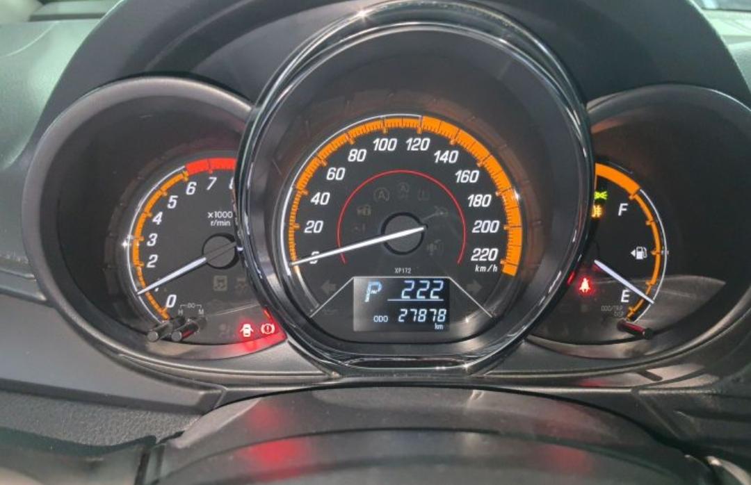 Toyota Yaris L Glorious X 1.5L CVT Leading Edition