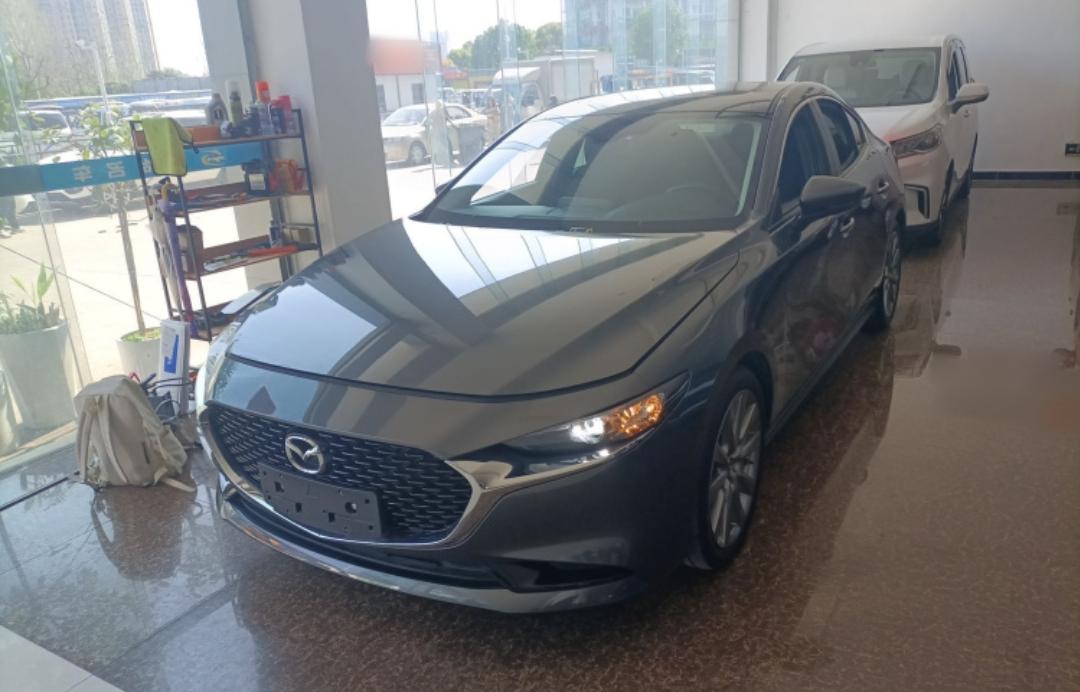 Mazda 3 Axela 2.0L Automatic