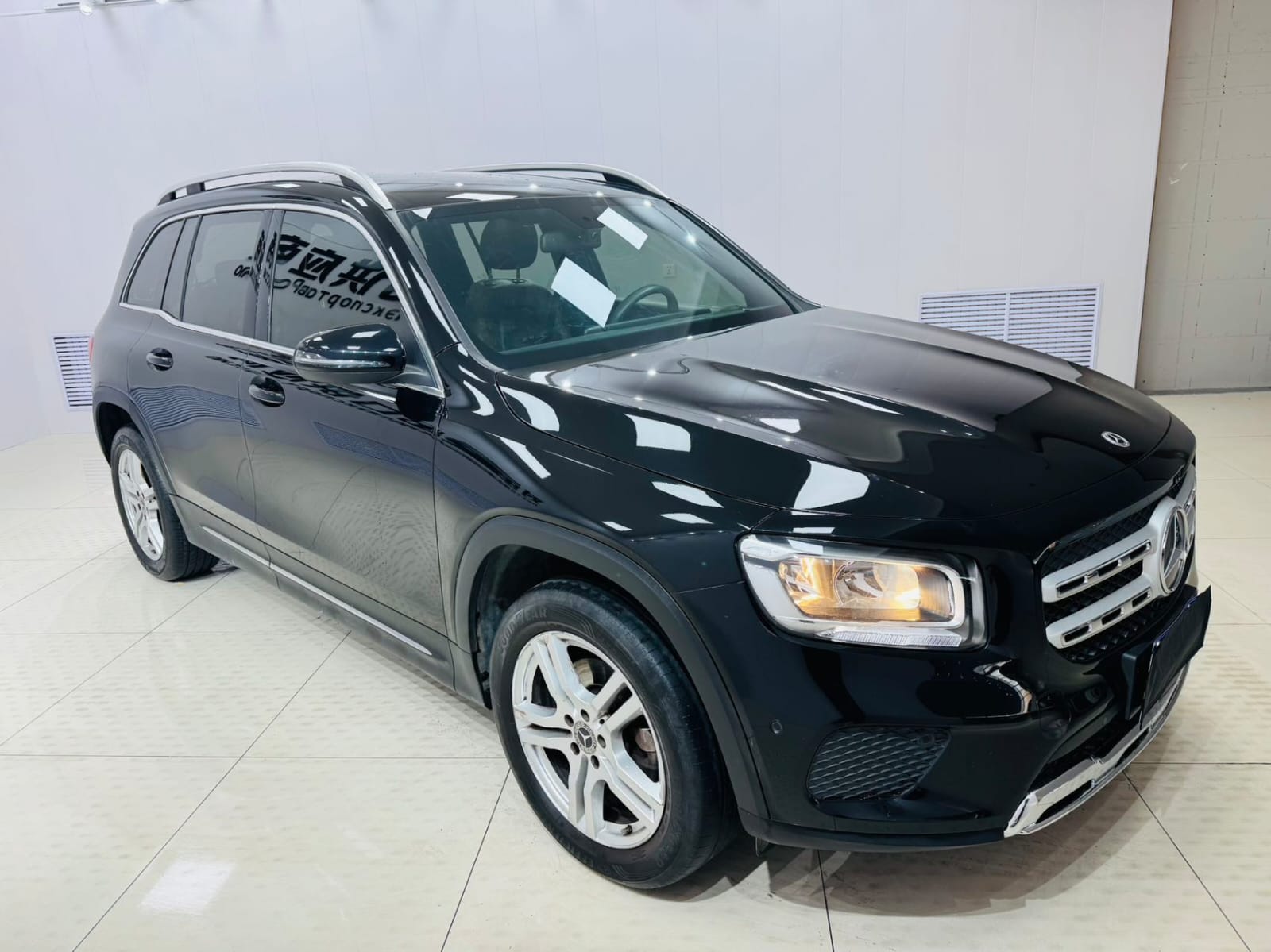Mercedes-Benz GLB 180 (7-местная версия)