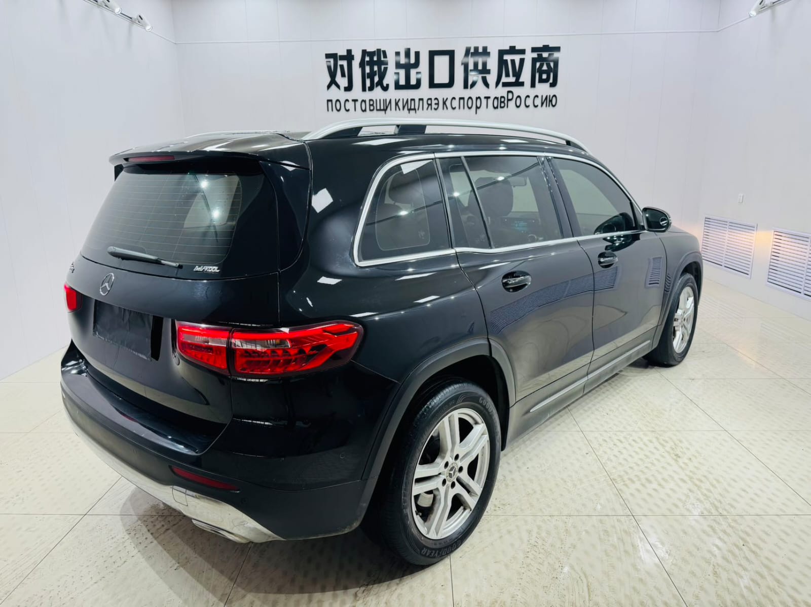 Mercedes-Benz GLB 180 (7-местная версия)