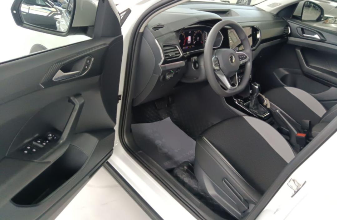 Volkswagen Tacqua 1.5L Automatic