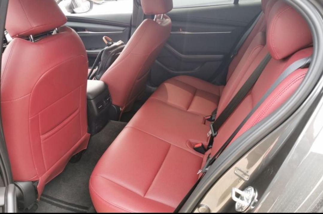 Mazda 3 Axela 2.0L Automatic