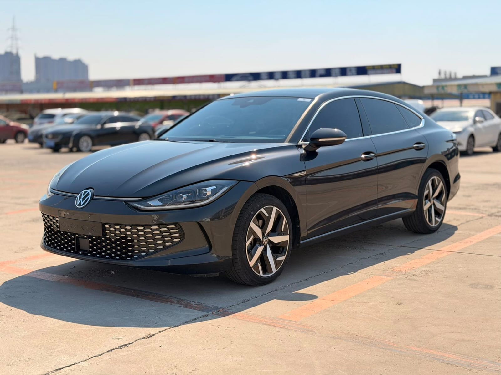 Volkswagen Lamando L 280TSI DSG Cool Hot Edition
