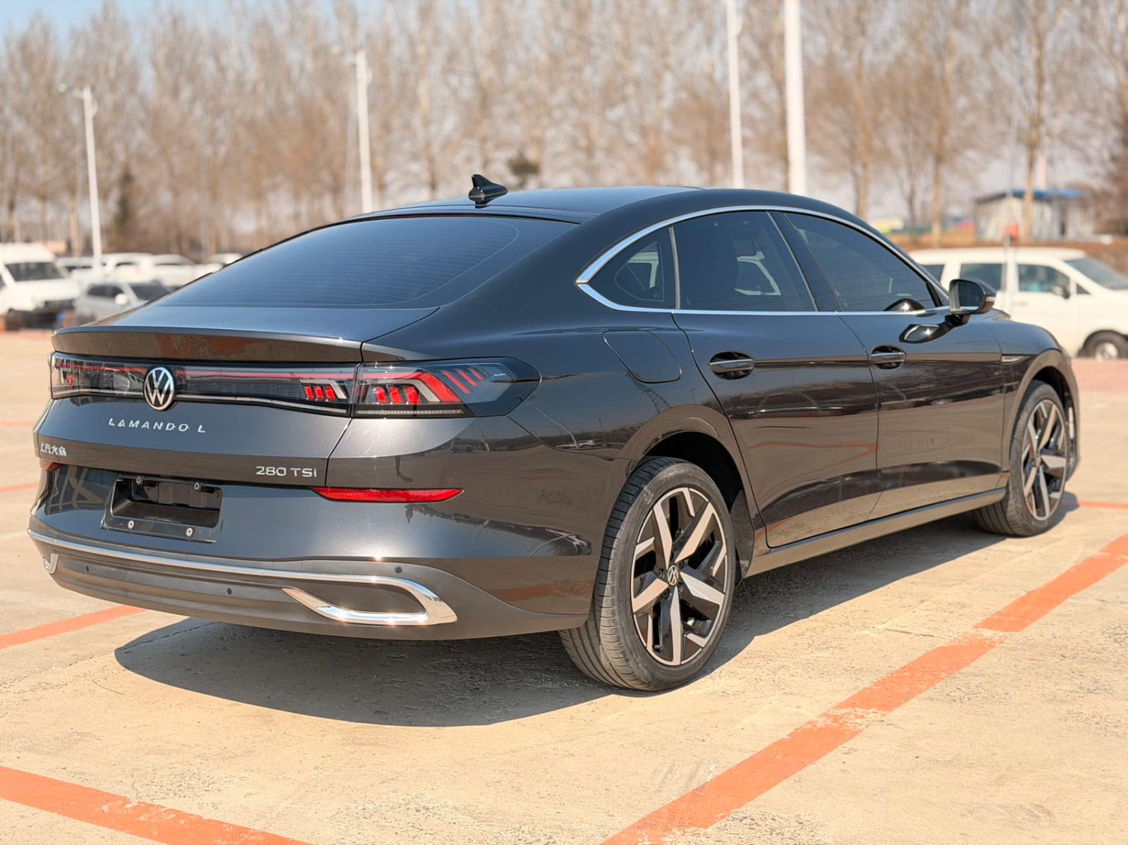 Volkswagen Lamando L 280TSI DSG Cool Hot Edition