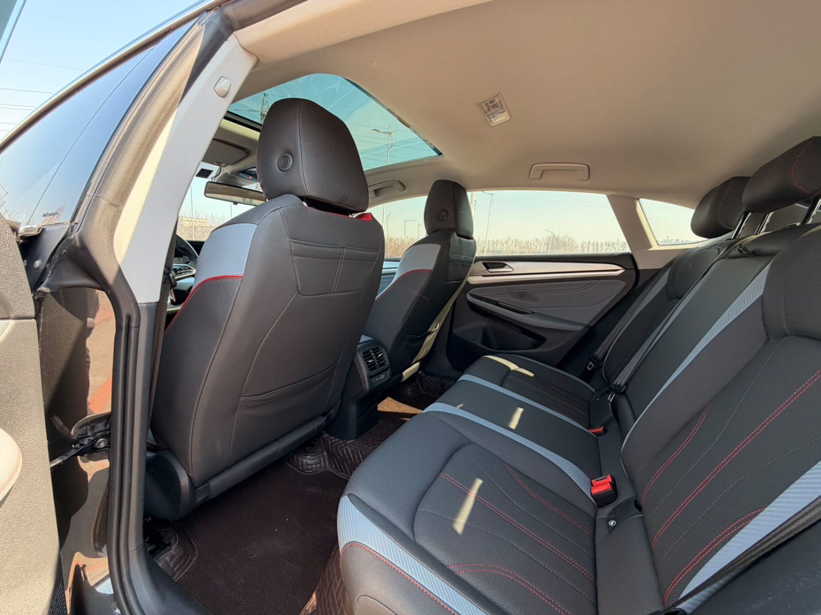 Volkswagen Lamando L 280TSI DSG Cool Hot Edition