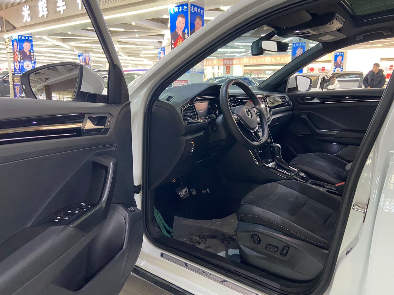 Volkswagen T-Roc Tango 280TSI DSG 4WD Luxury Edition