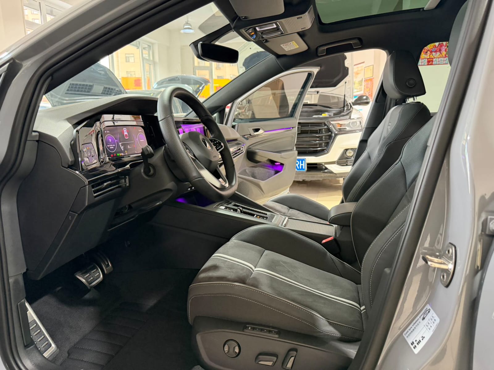 Volkswagen Golf 280TSI DSG R-Line Lite