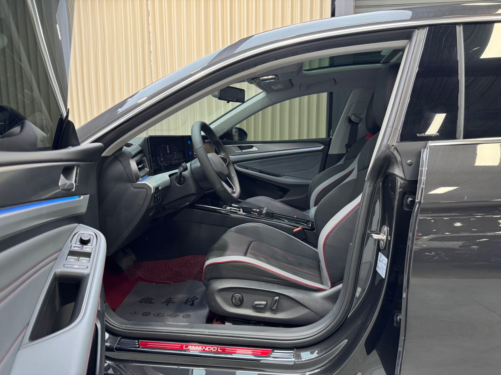 Volkswagen Lamando L 280TSI DSG Cool Hot Edition
