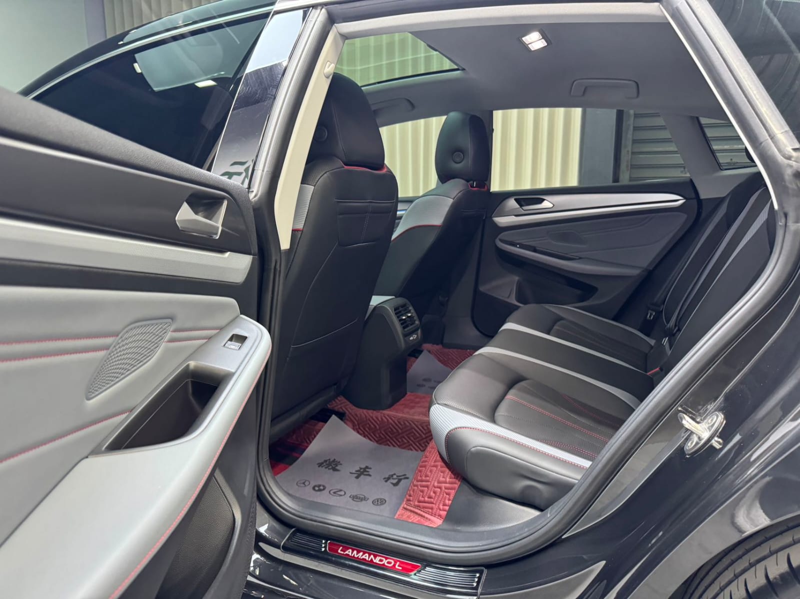Volkswagen Lamando L 280TSI DSG Cool Hot Edition