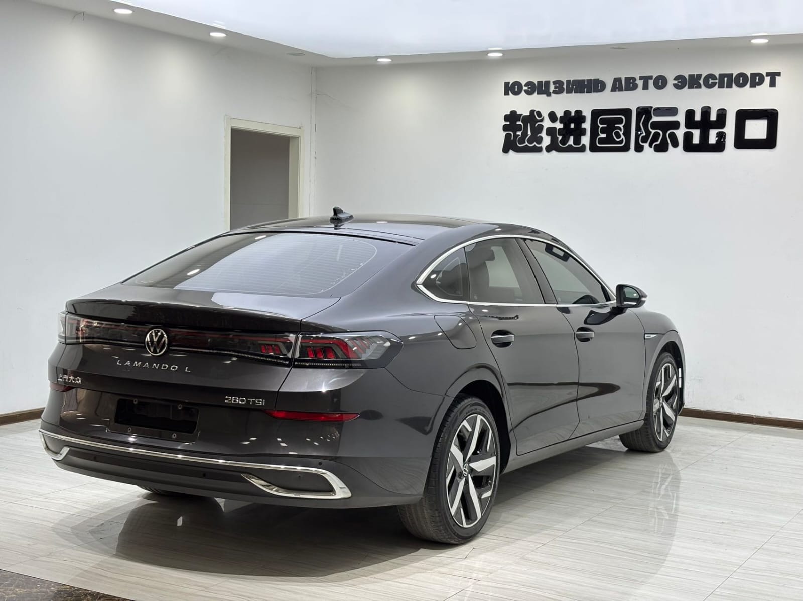 Volkswagen Lamando L 280TSI DSG Cool Edition
