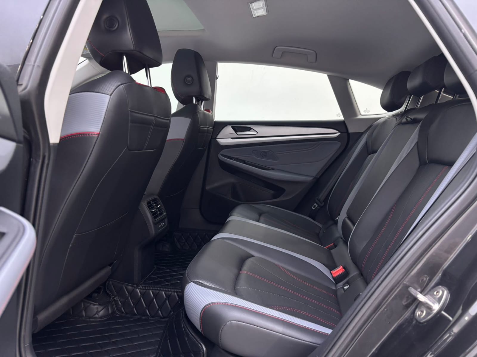 Volkswagen Lamando L 280TSI DSG Cool Edition