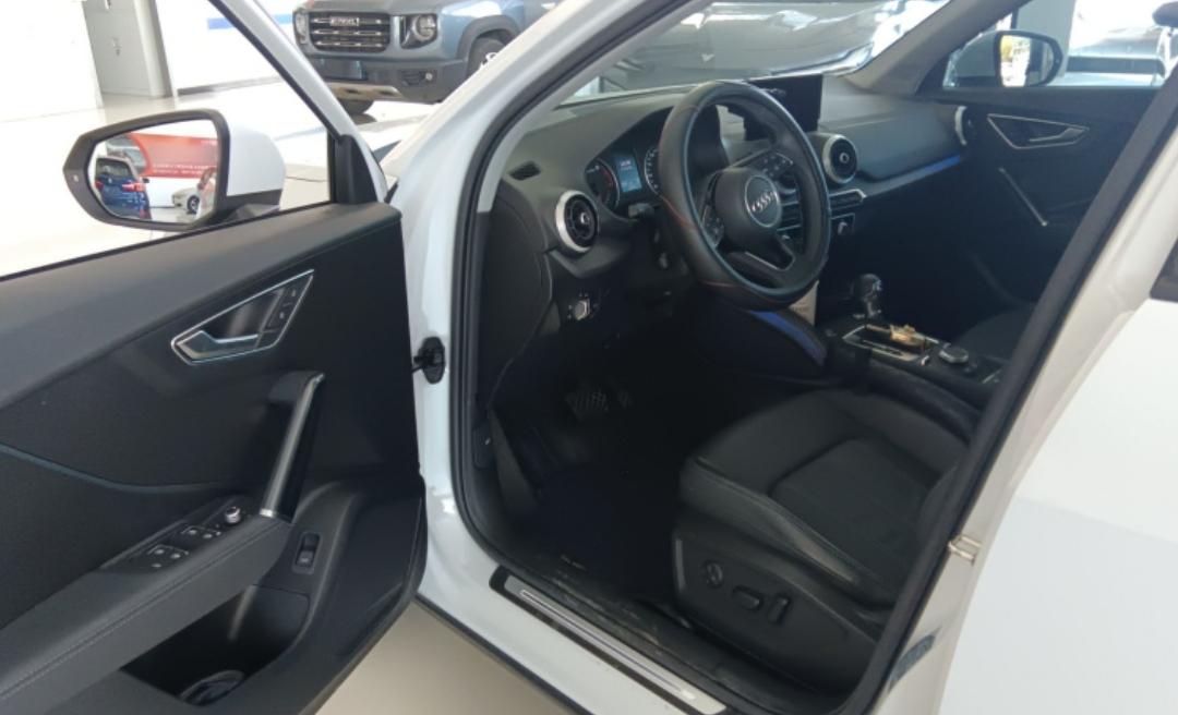 Audi Q2L 35 TFSI Стильный и элегантный