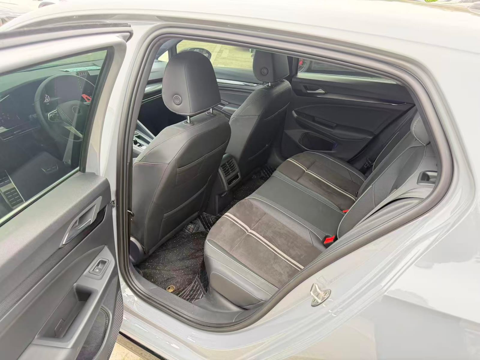 Volkswagen Golf 280TSI DSG R-Line Lite