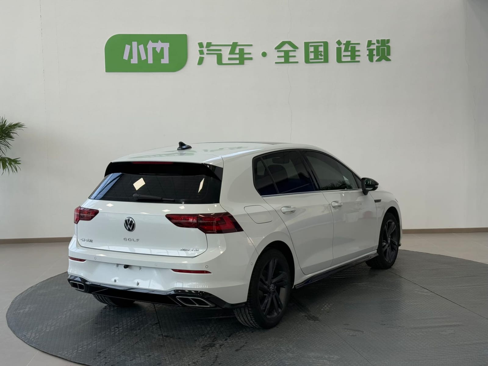 Volkswagen Golf 280TSI DSG R-Line