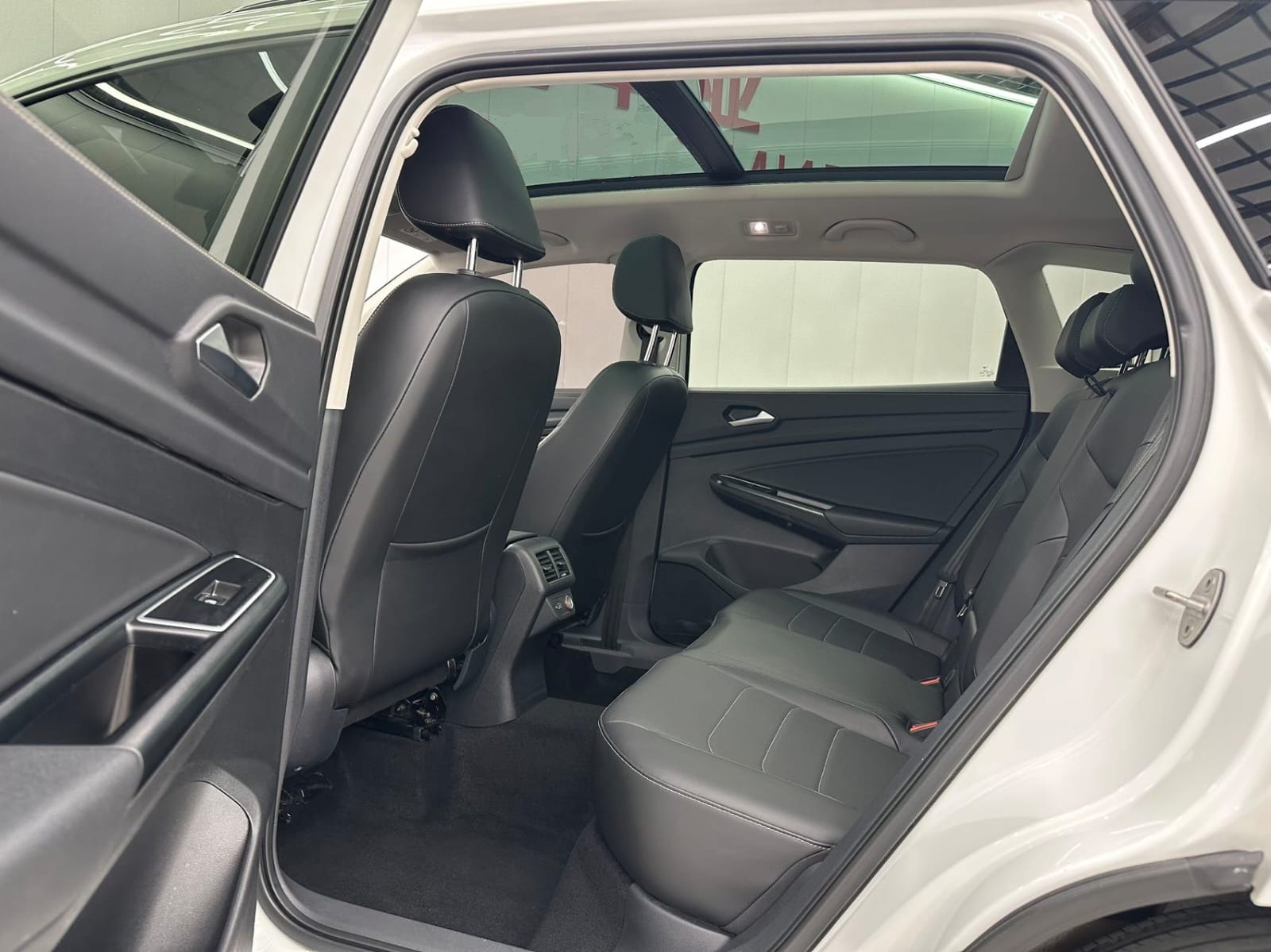 Jetta VS7 Panda Automatic Glory Edition