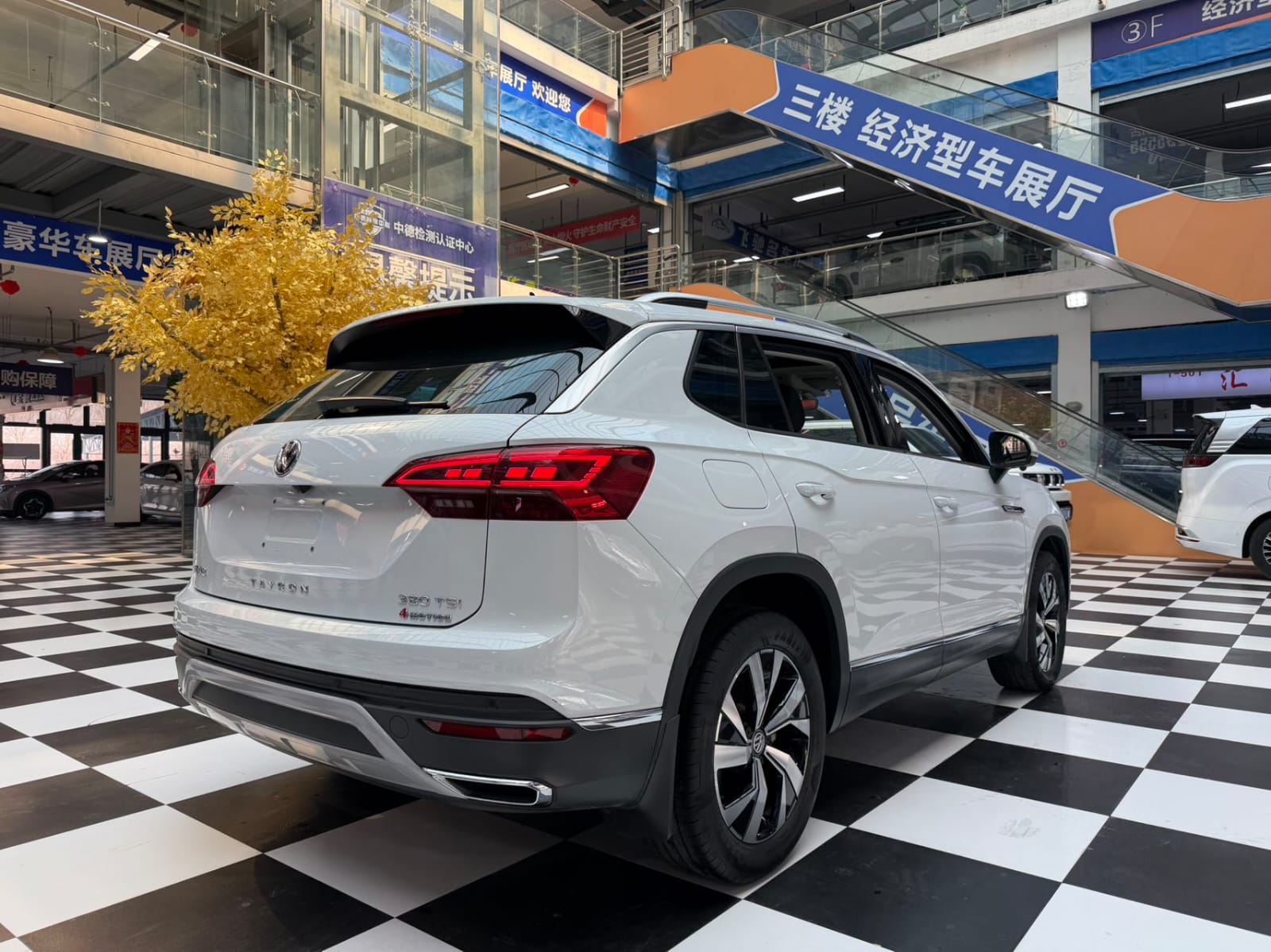 Volkswagen Tayron 280TSI