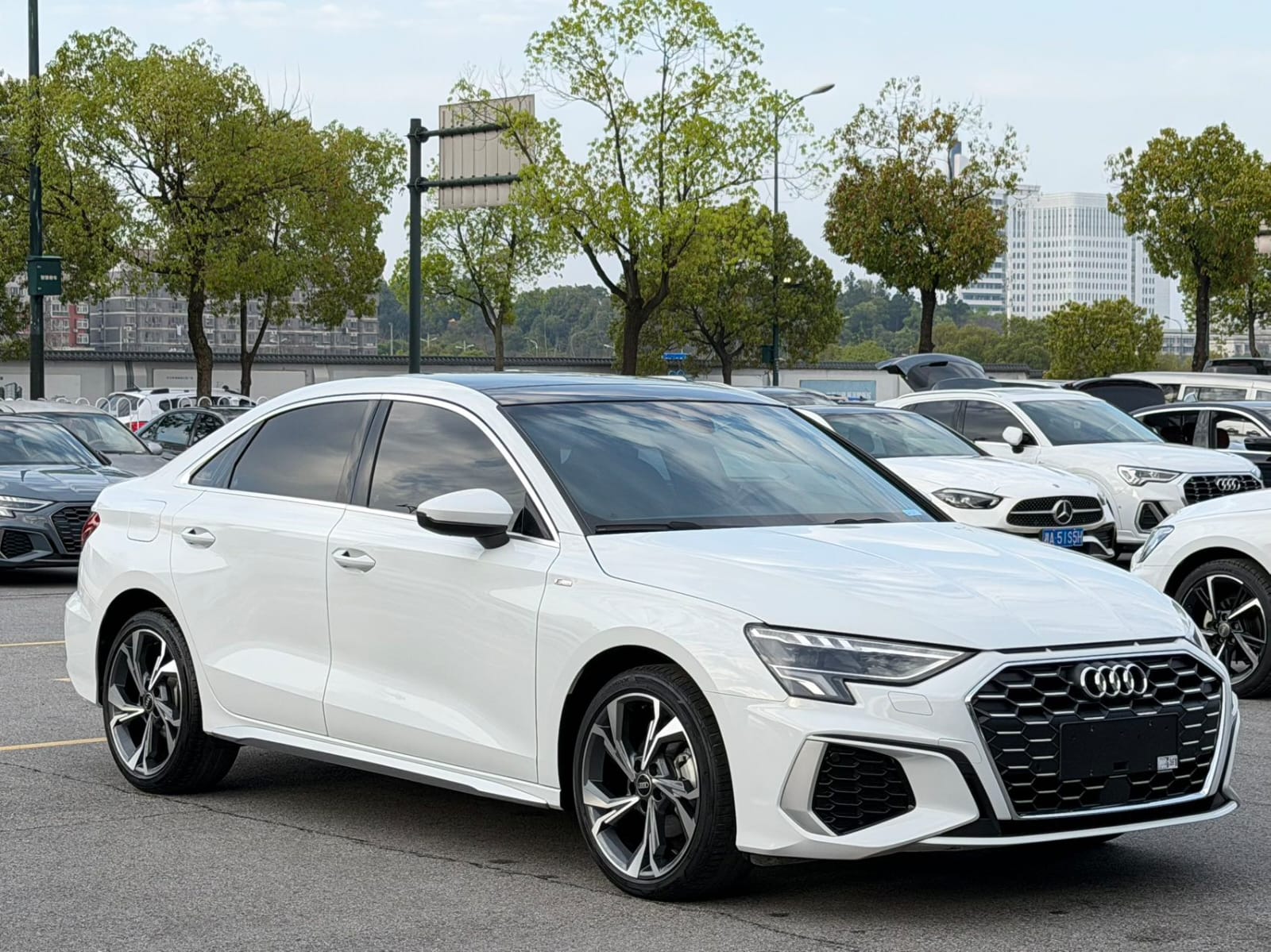 Audi A3L 35 TFSI Luxury Sport