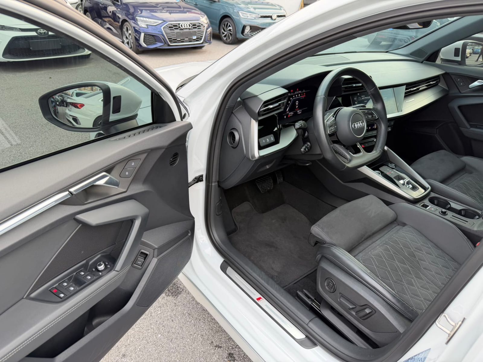 Audi A3L 35 TFSI Luxury Sport
