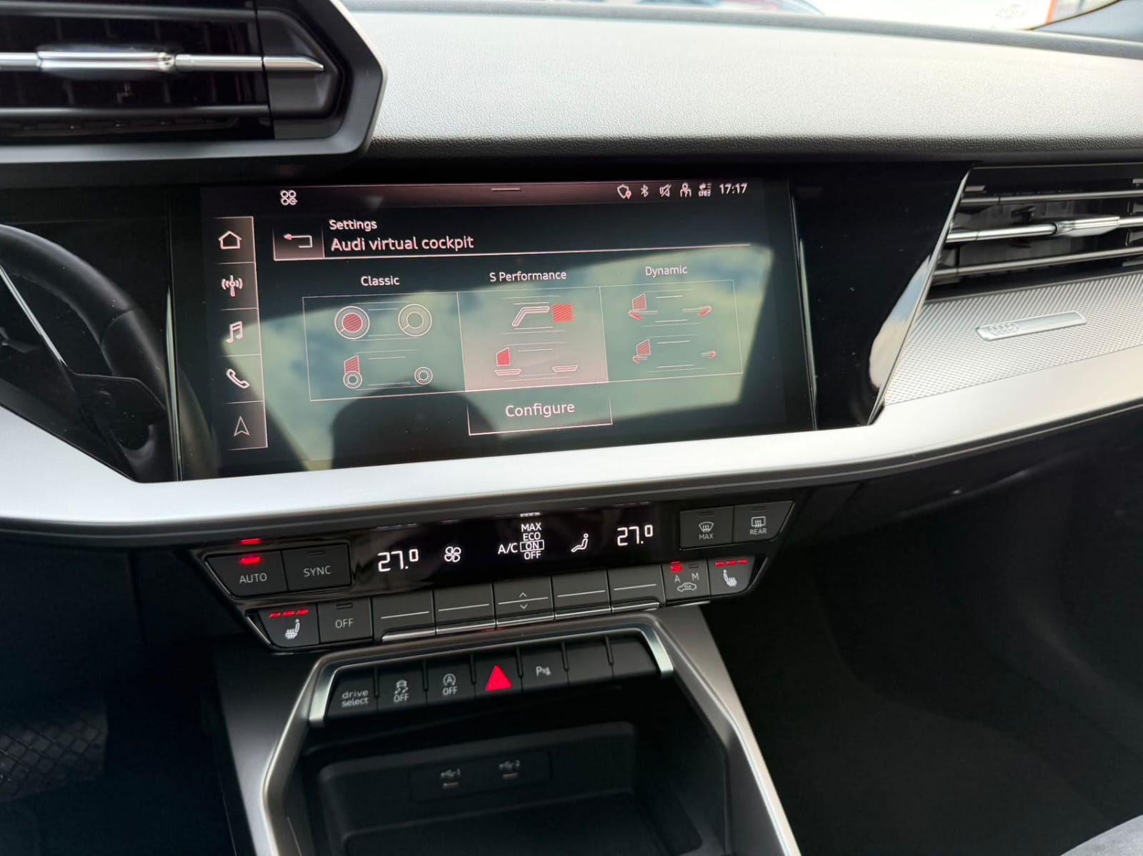 Audi A3L 35 TFSI Luxury Sport