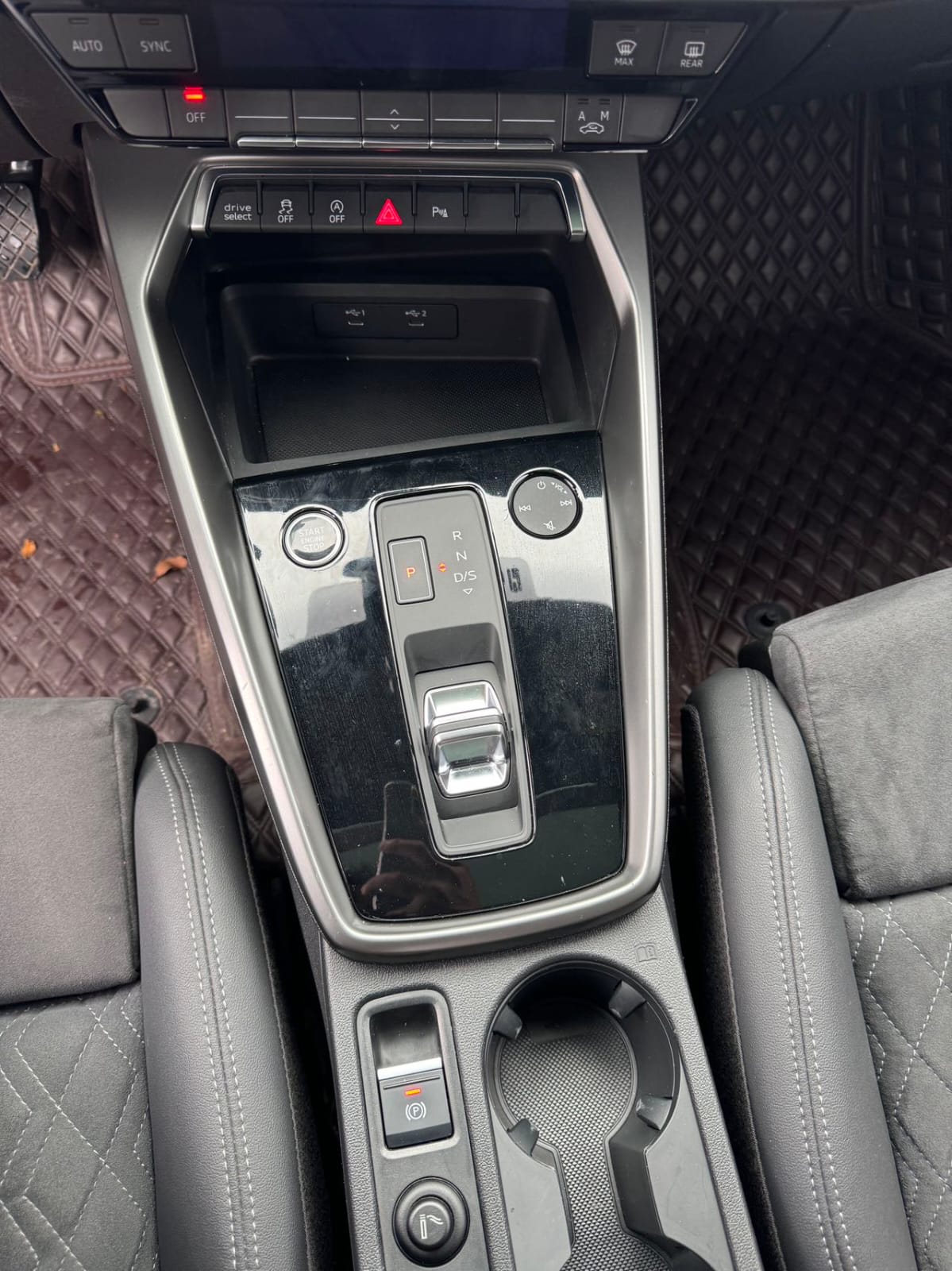 Audi A3L Limousine 35 TFSI Luxury Sport