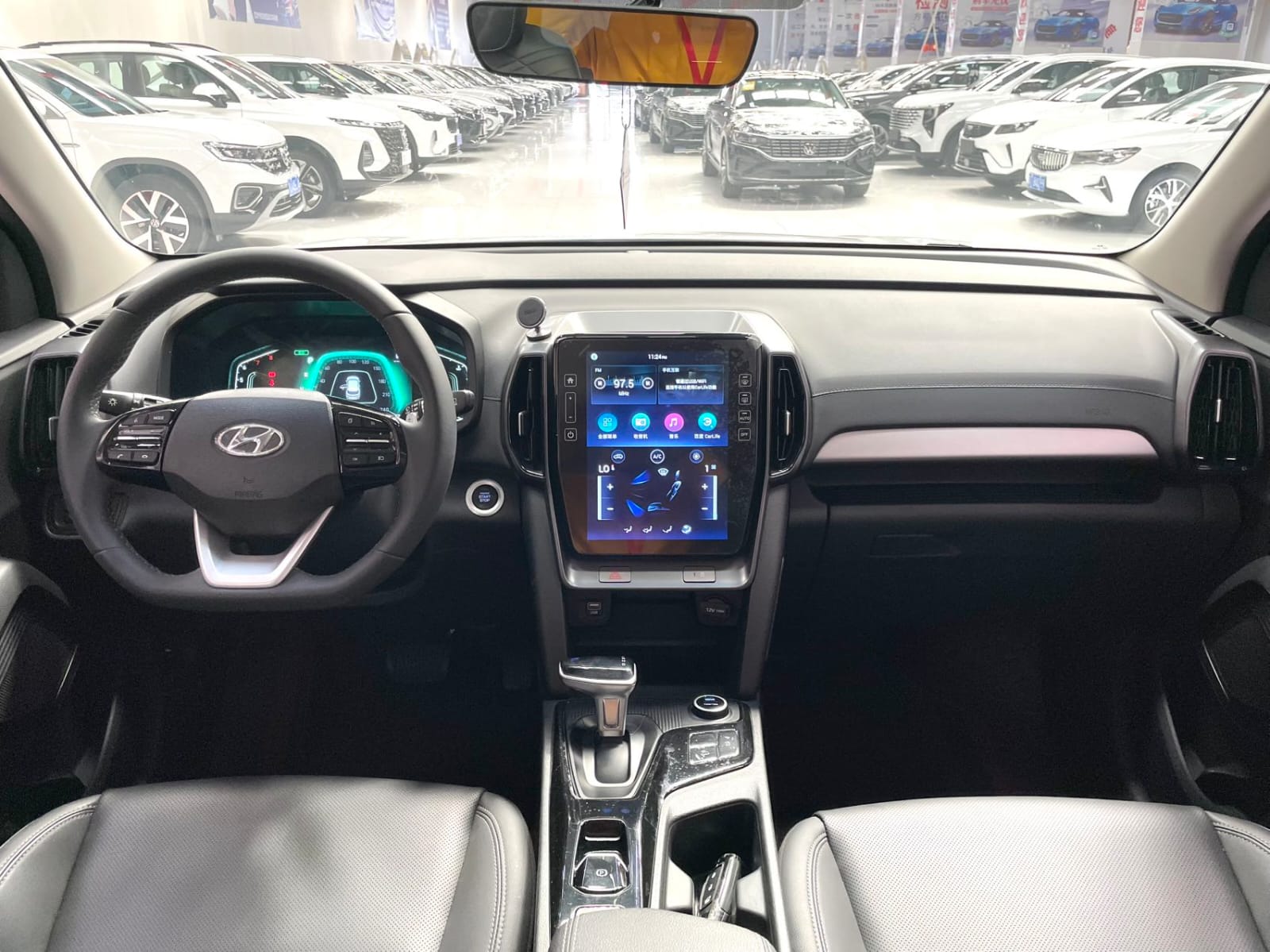 Hyundai ix35 240TGDi DCT GLS ведущая версия