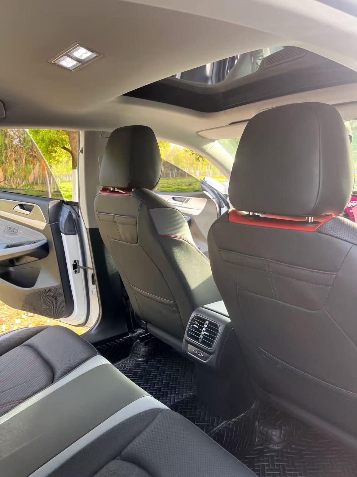 Volkswagen Lamando L 280TSI DSG Flagship Edition