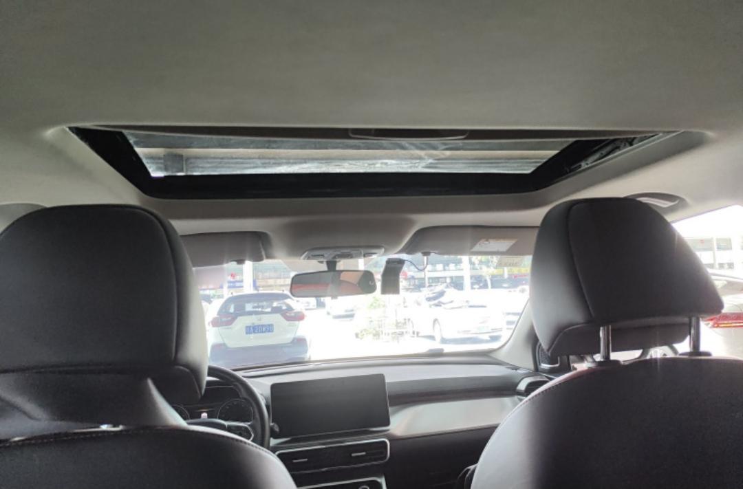 Geely Coolray 1.4T DCT Platinum Edition