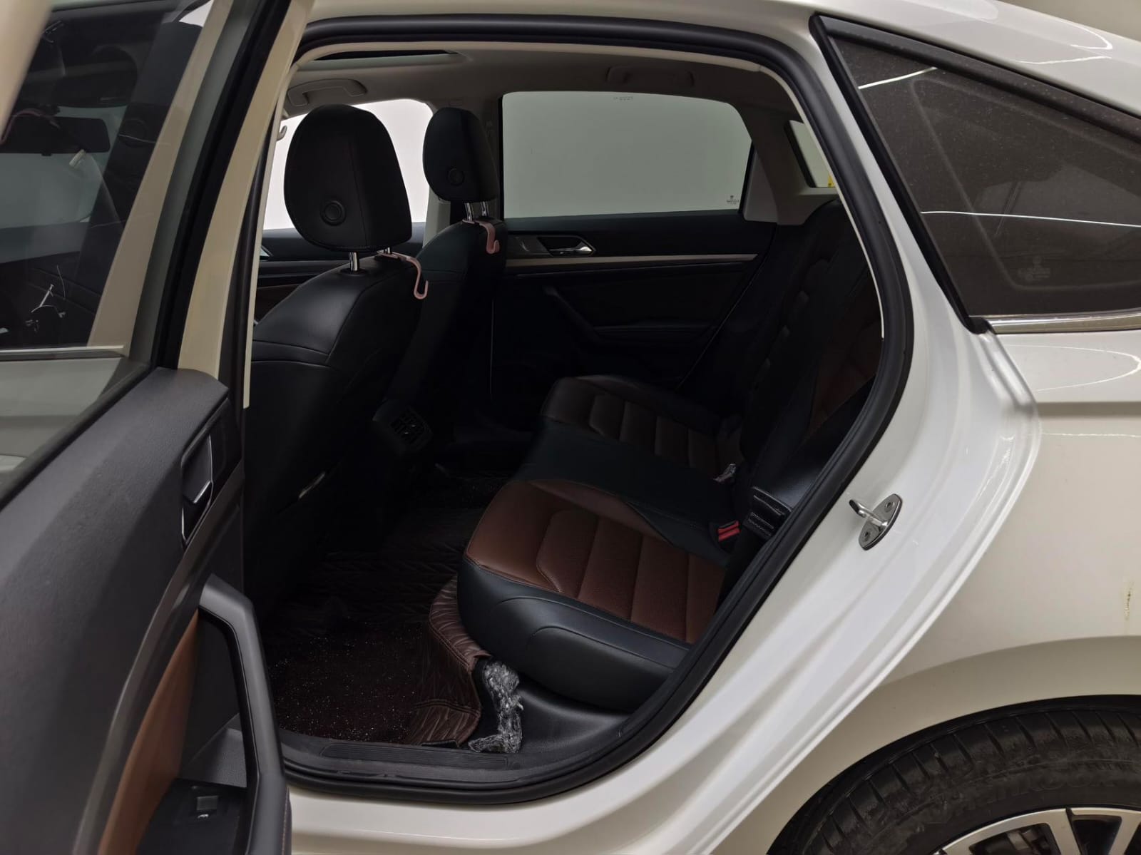 Volkswagen Lavida 280TSI DSG Deluxe Edition