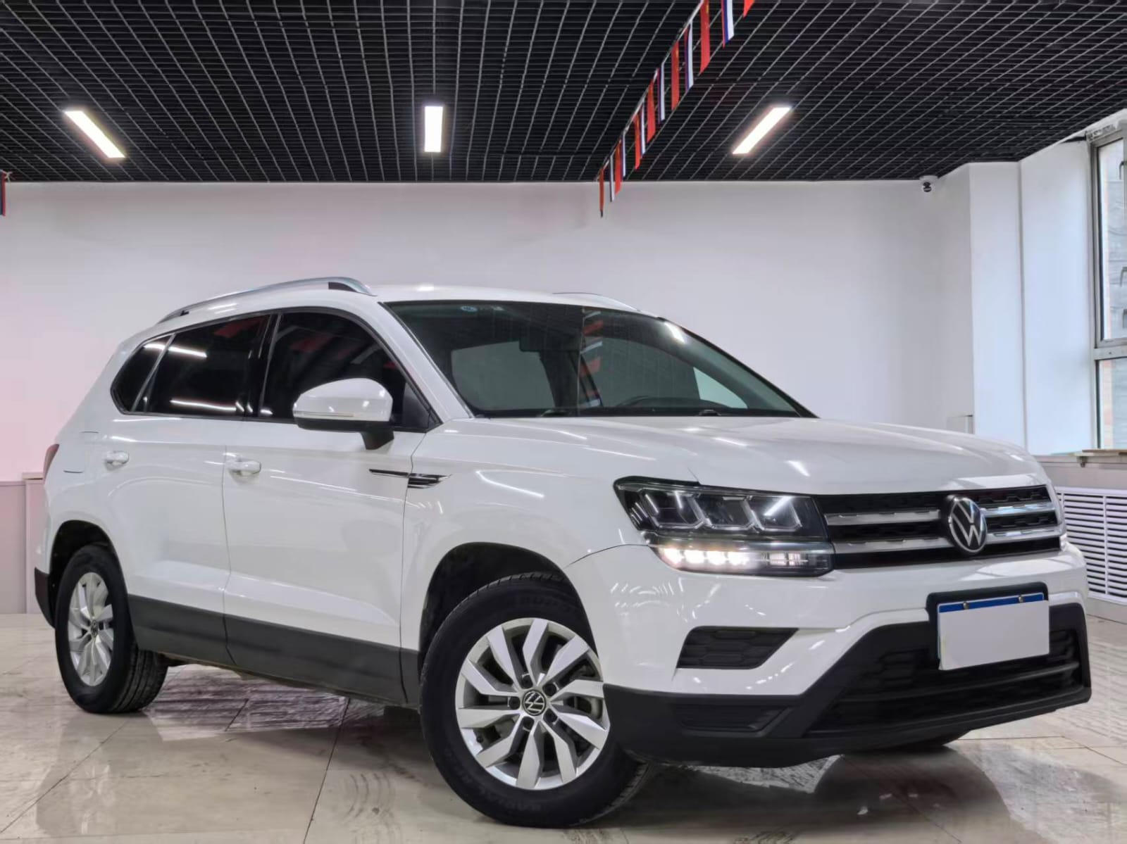 Volkswagen Tharu 280TSI