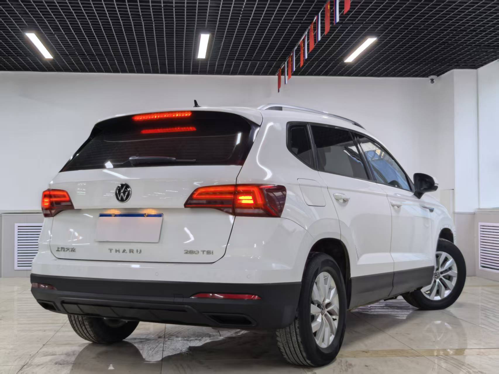 Volkswagen Tharu 280TSI
