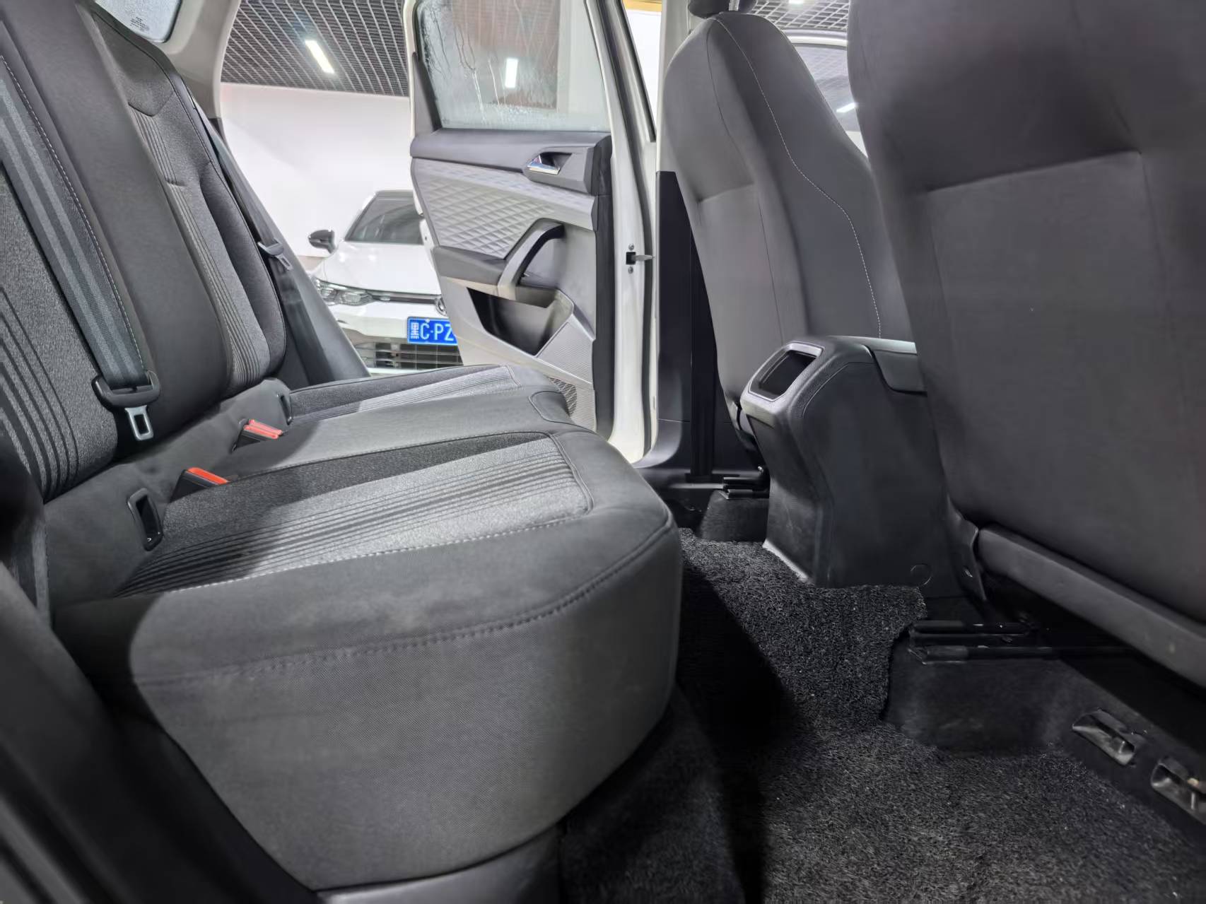 Volkswagen Tharu 280TSI